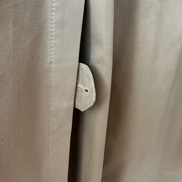 Men’s Burberry trench with removable insert. Size 54R. Good condition - Picture 5 of 7